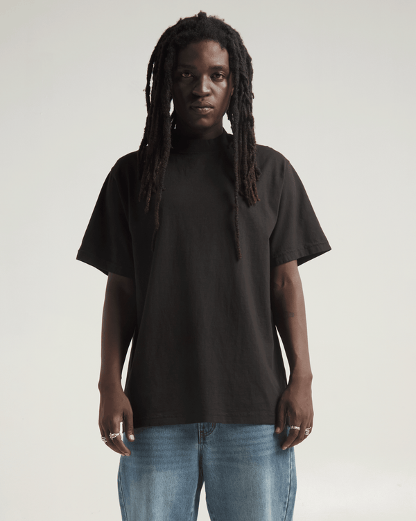 Shaka Wear - Camiseta Max Heavyweight Garment Dye Preta